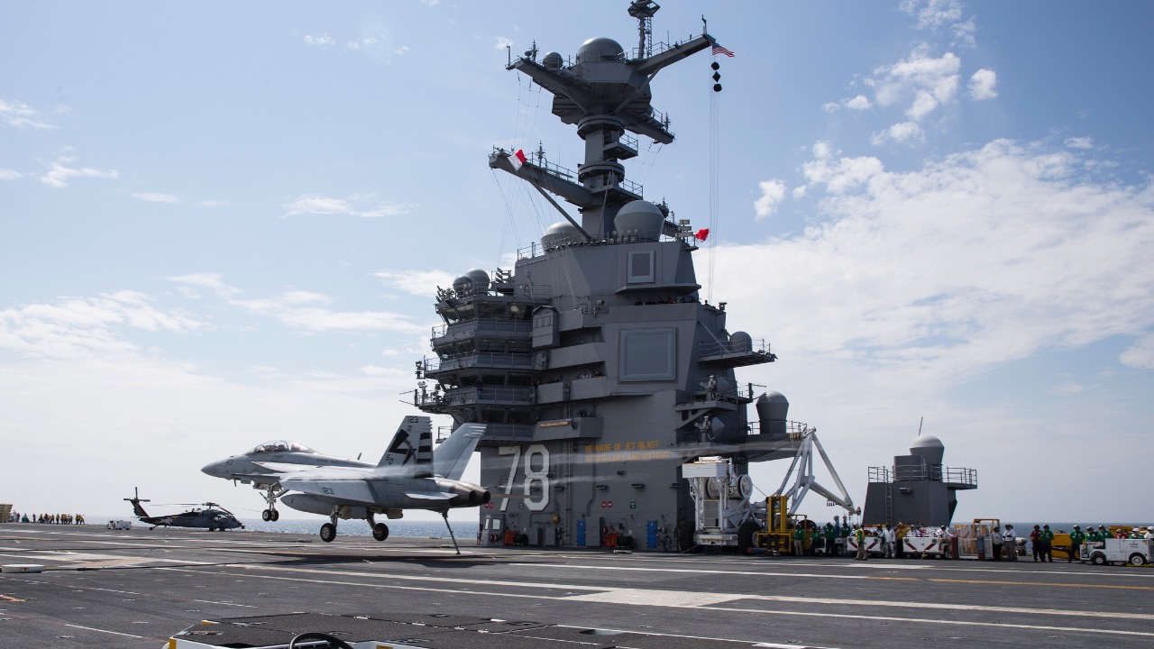 Image Credit: Official U.S. Navy Page from United States of America
MC3 Elizabeth Thompson/U.S. Navy - Public domain/Wiki Commons