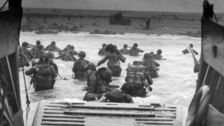 Image Credit: Chief Photographer’s Mate (CPHoM) Robert F. Sargent – Public domain/Wiki Commons