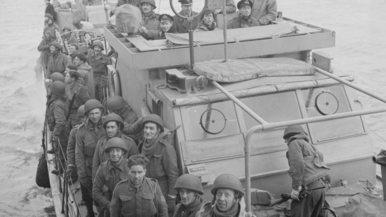 Image Credit: Puttnam (Lt), War Office official photographer - Public domain/Wiki Commons